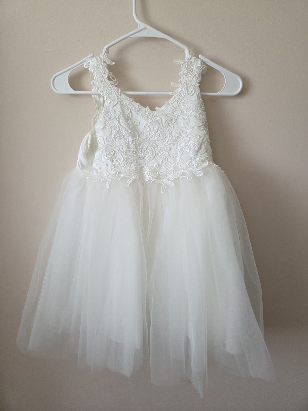 Girls White Lace & Tulle Party Dress